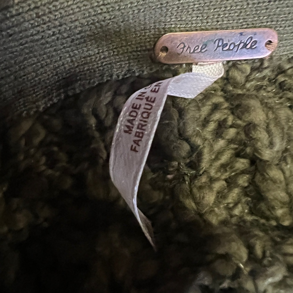 Free People Moss Green Chunky Knit Cardigan Size M NWT - Picture 14 of 14